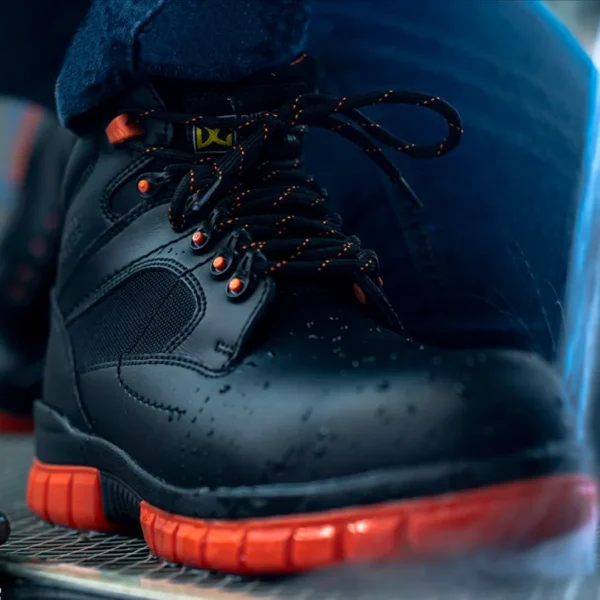 Bota impermeable para clima húmedo